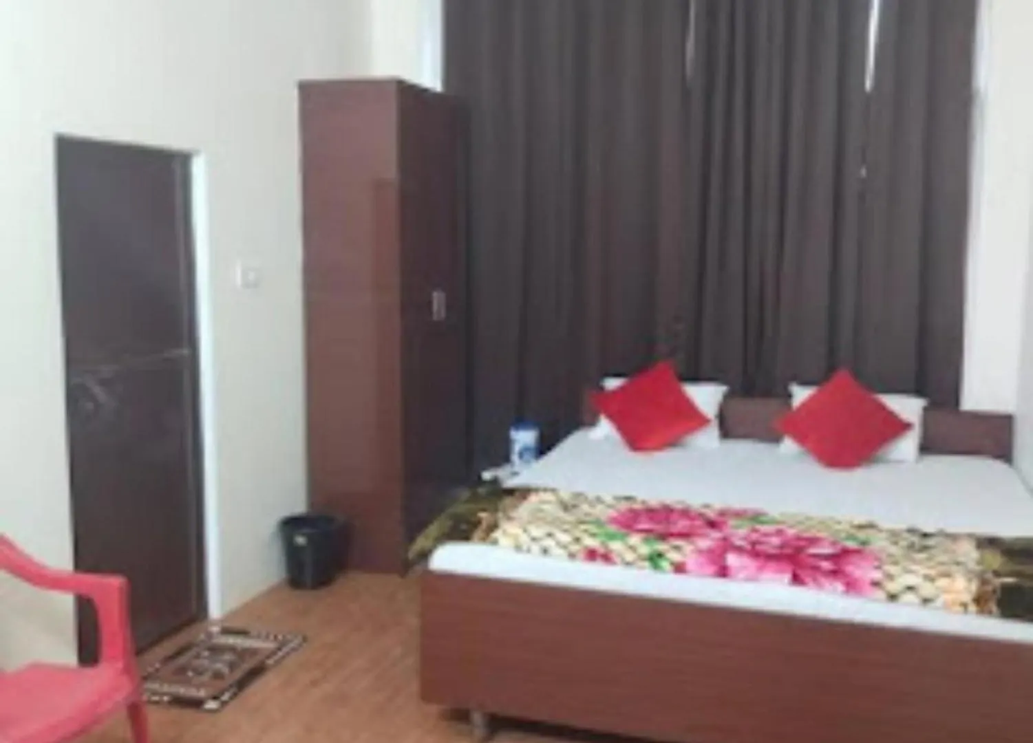 Goroomgo Varanasi Paradise Βαρανάσι