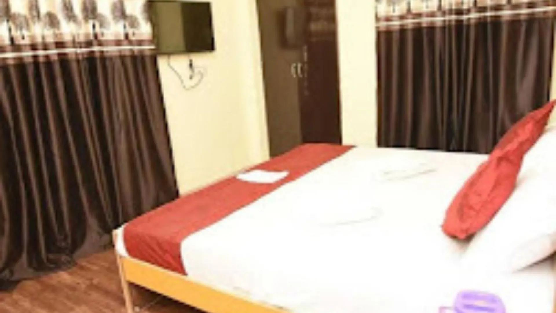 Goroomgo Varanasi Paradise Βαρανάσι 3*,  Ινδία